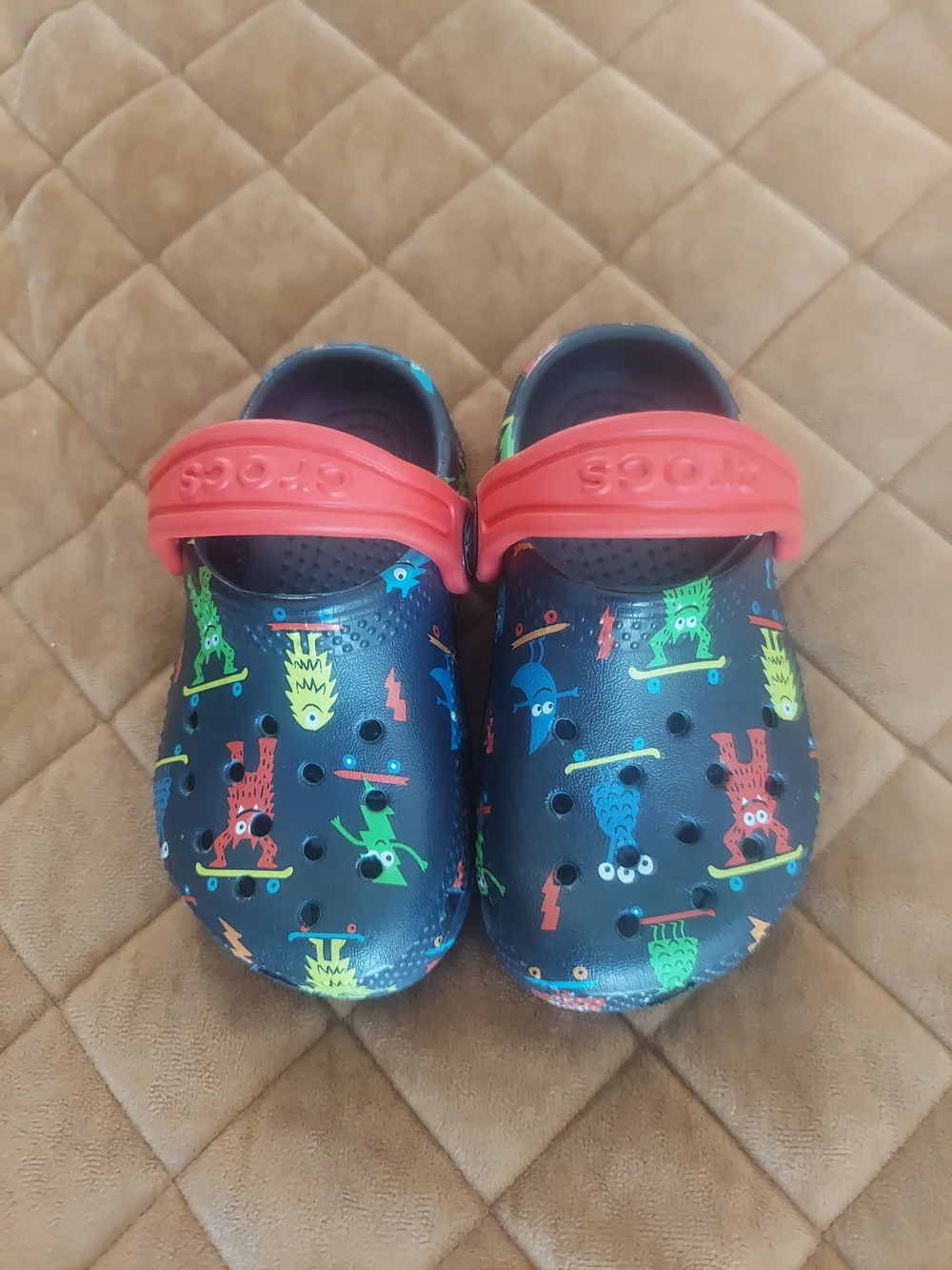 Crocs Kids' Navy Monster Skate Clogs with Red Strap Size C6 (Toddler 6)